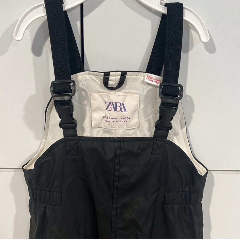 Zara‎ boy’s jumpsuit . Size 3T-4T